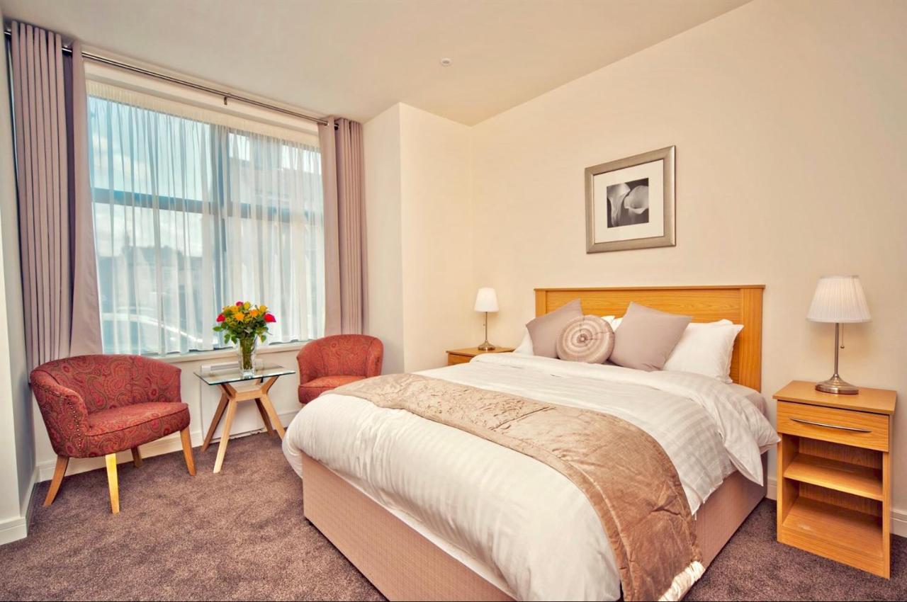 The Burlington Hotel คลีทอร์ปส์ ภายนอก รูปภาพ