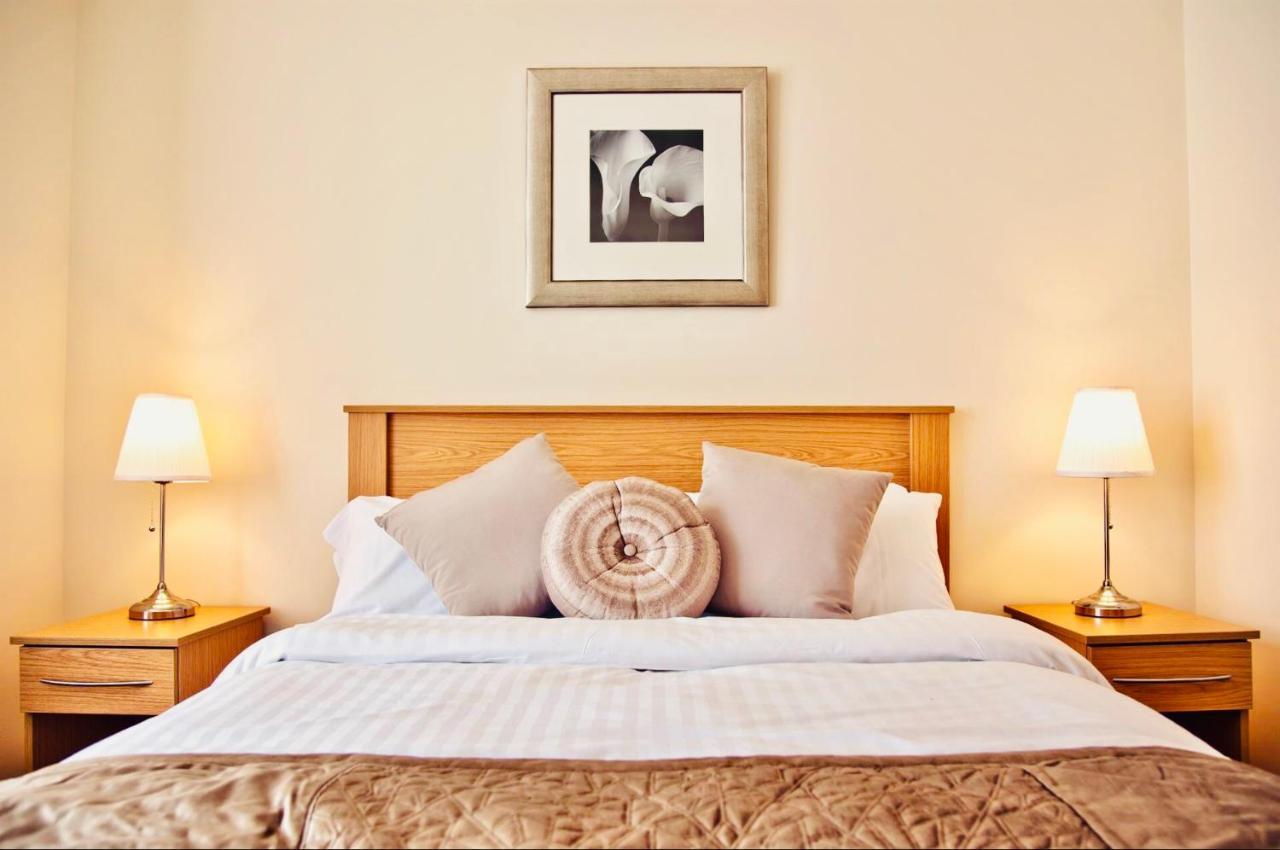 The Burlington Hotel คลีทอร์ปส์ ภายนอก รูปภาพ